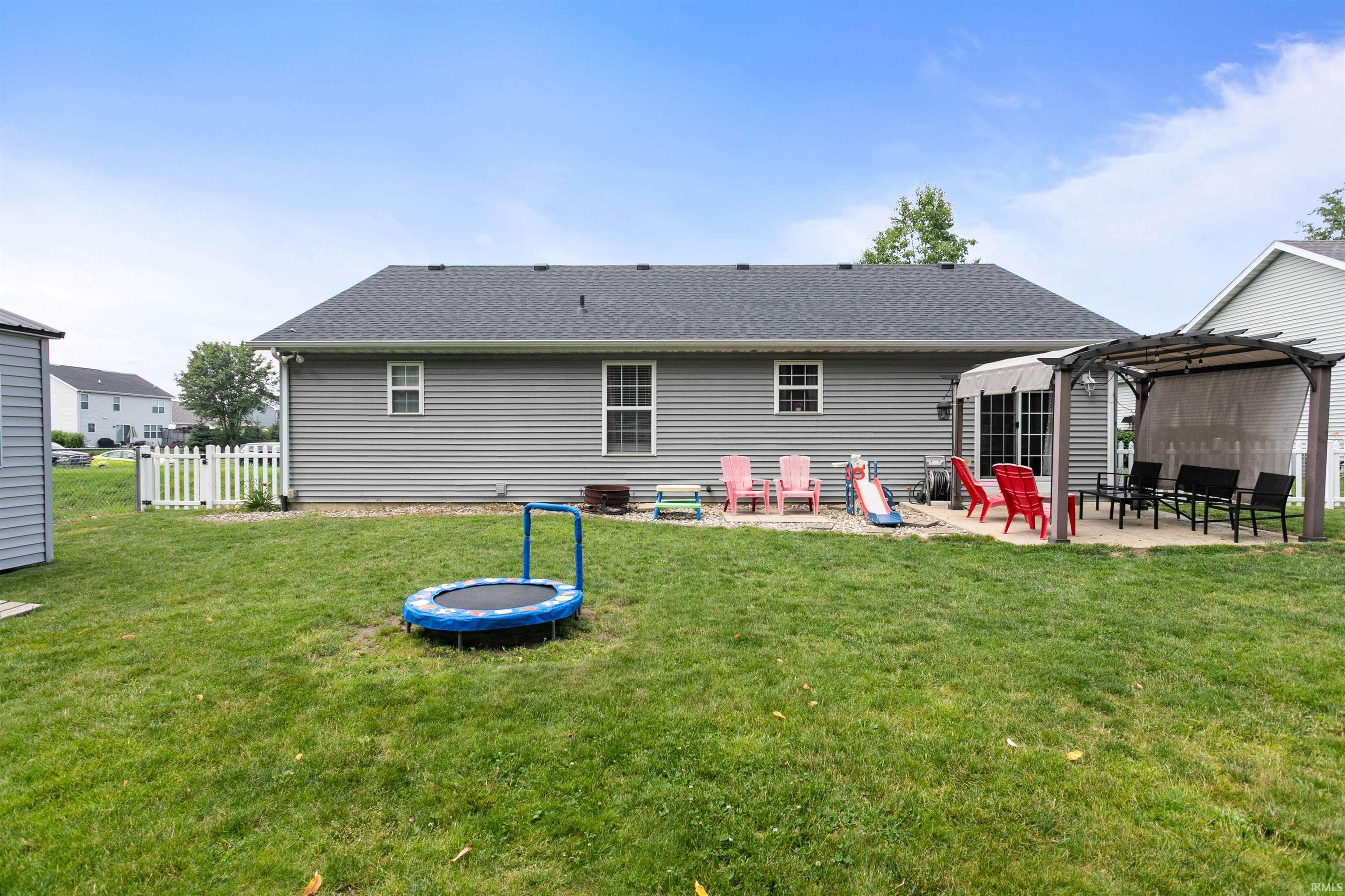 1507 Kingsman Way Osceola IN 46561