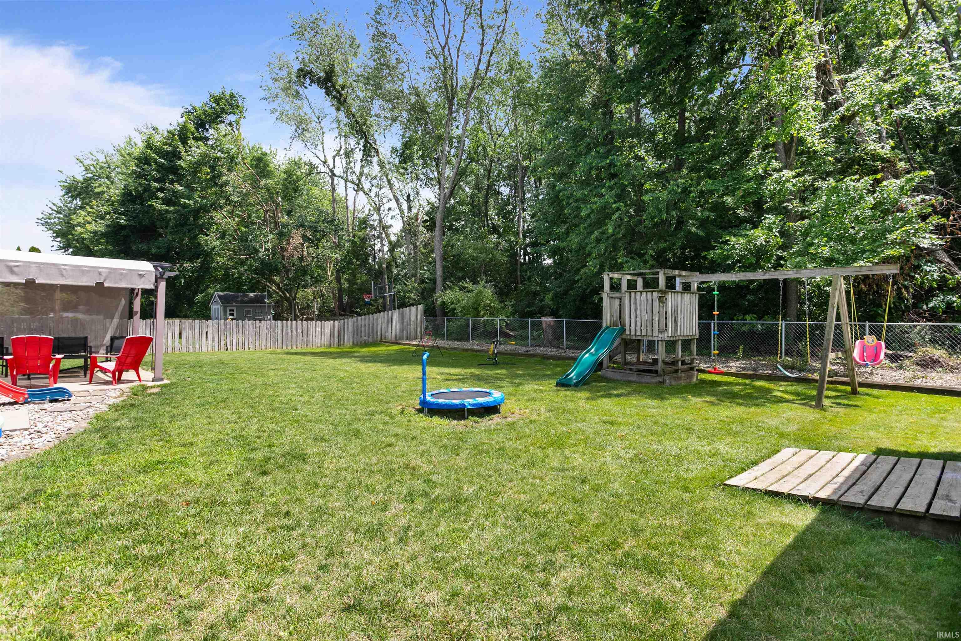 1507 Kingsman Way Osceola IN 46561