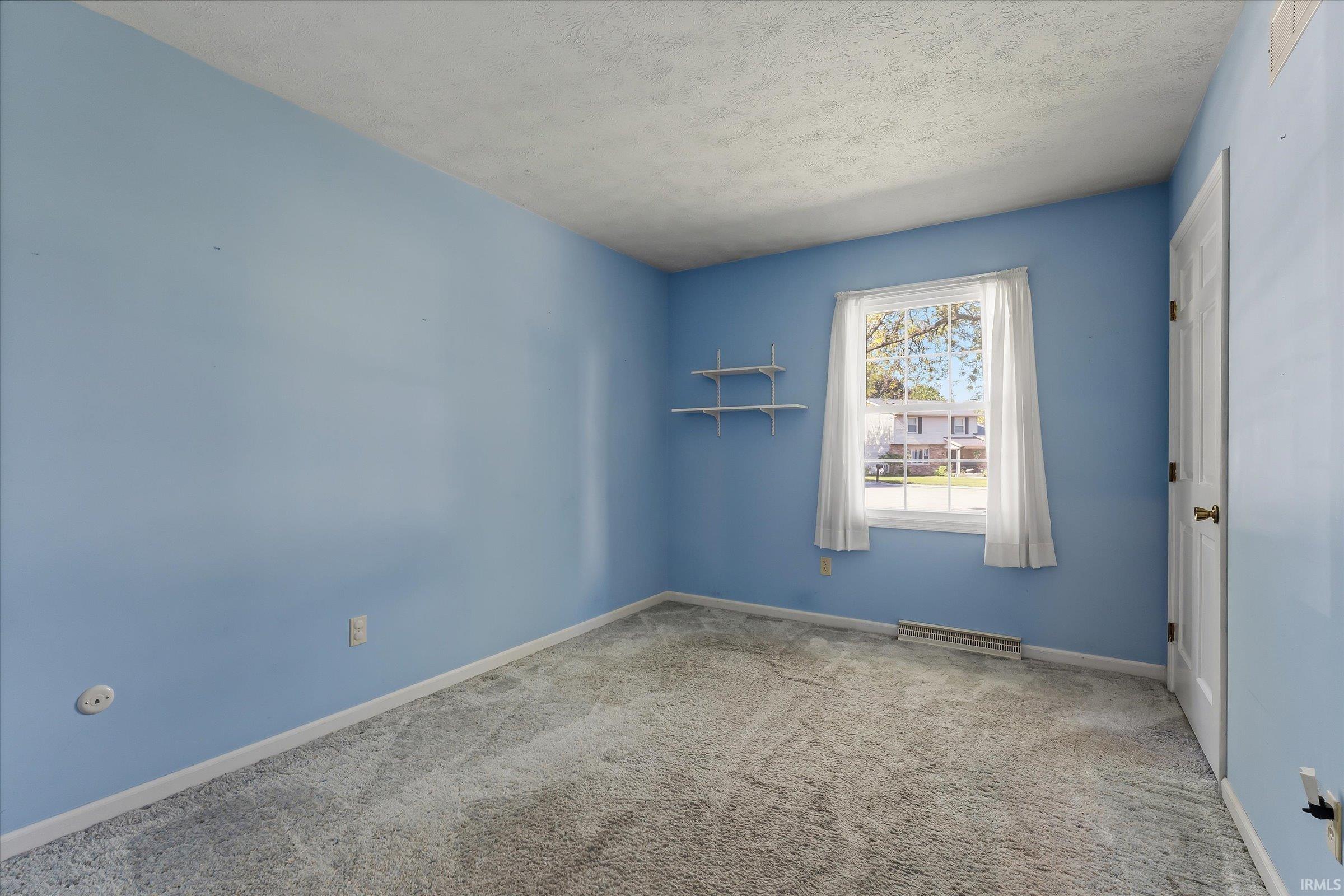 1612 Kerry Court South Bend IN 46614