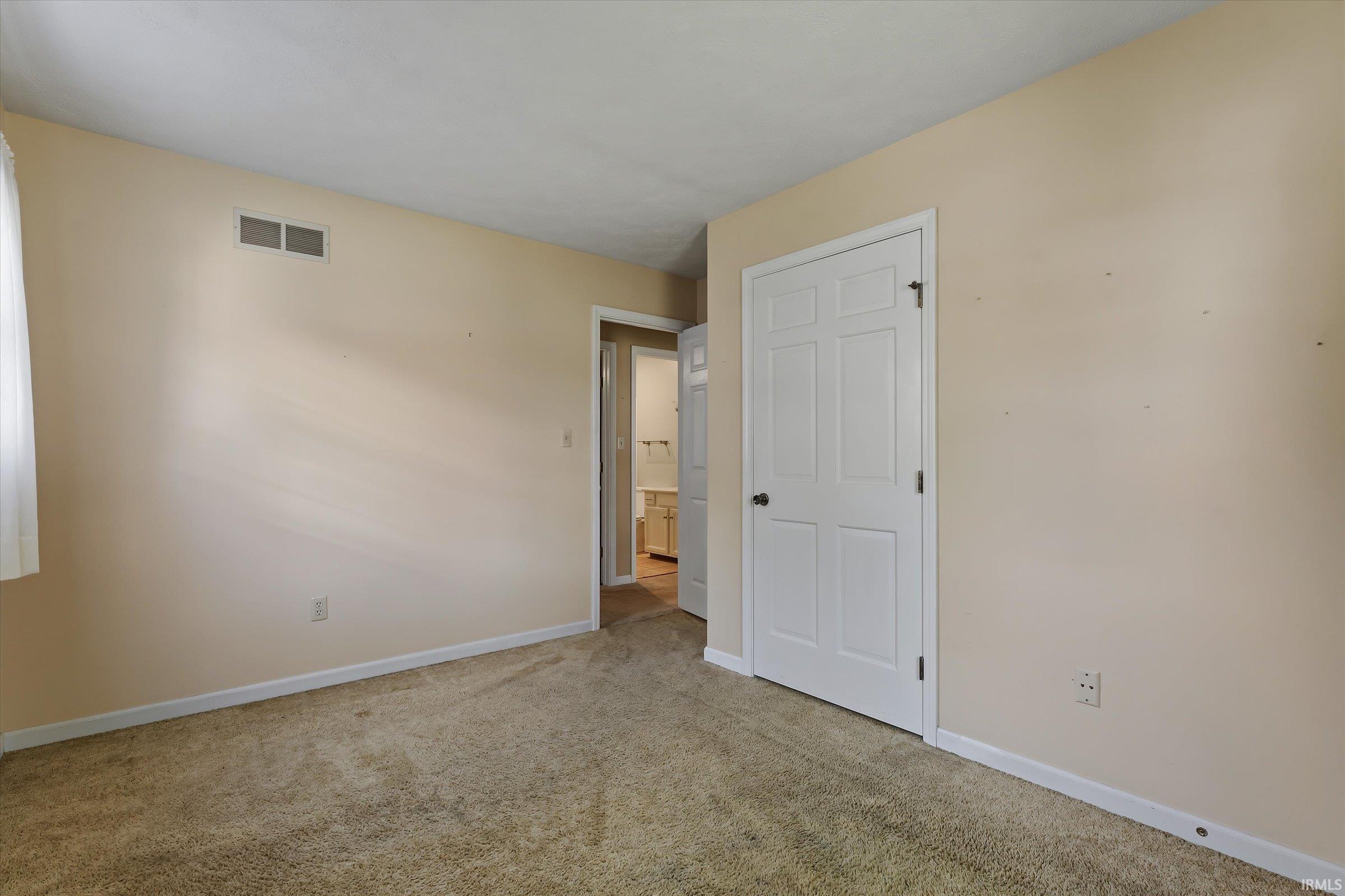 1612 Kerry Court South Bend IN 46614