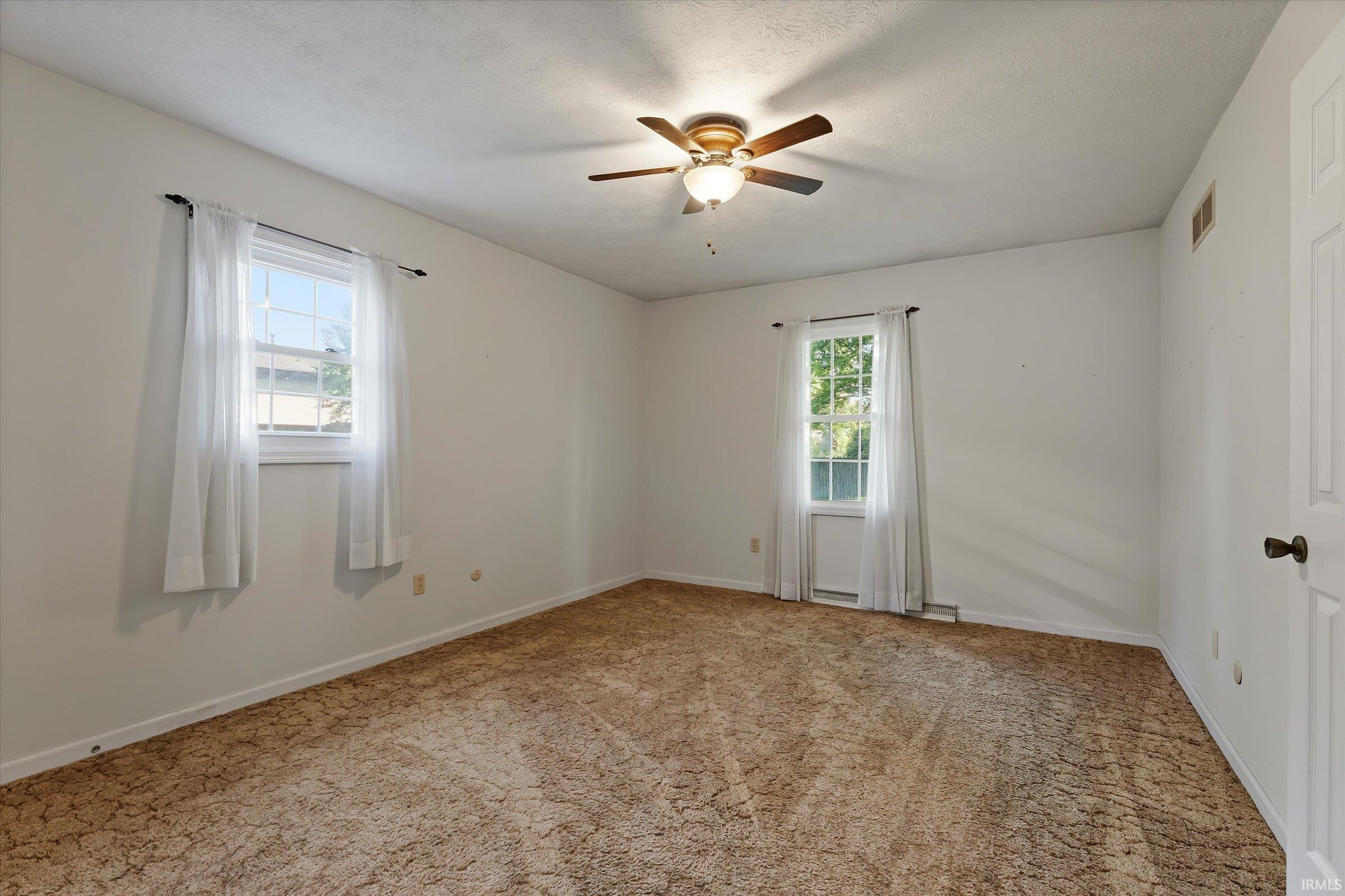 1612 Kerry Court South Bend IN 46614
