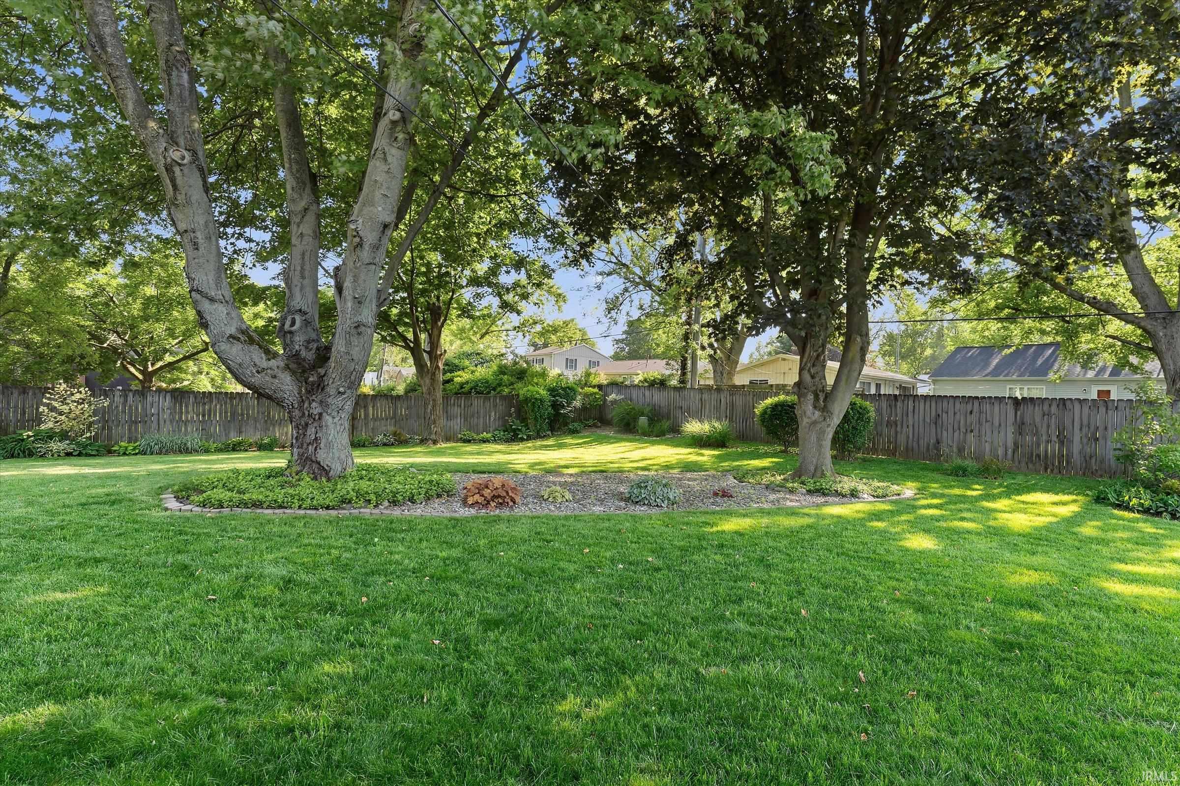1612 Kerry Court South Bend IN 46614