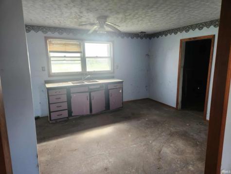 363 E North Street Dunkirk IN 47336