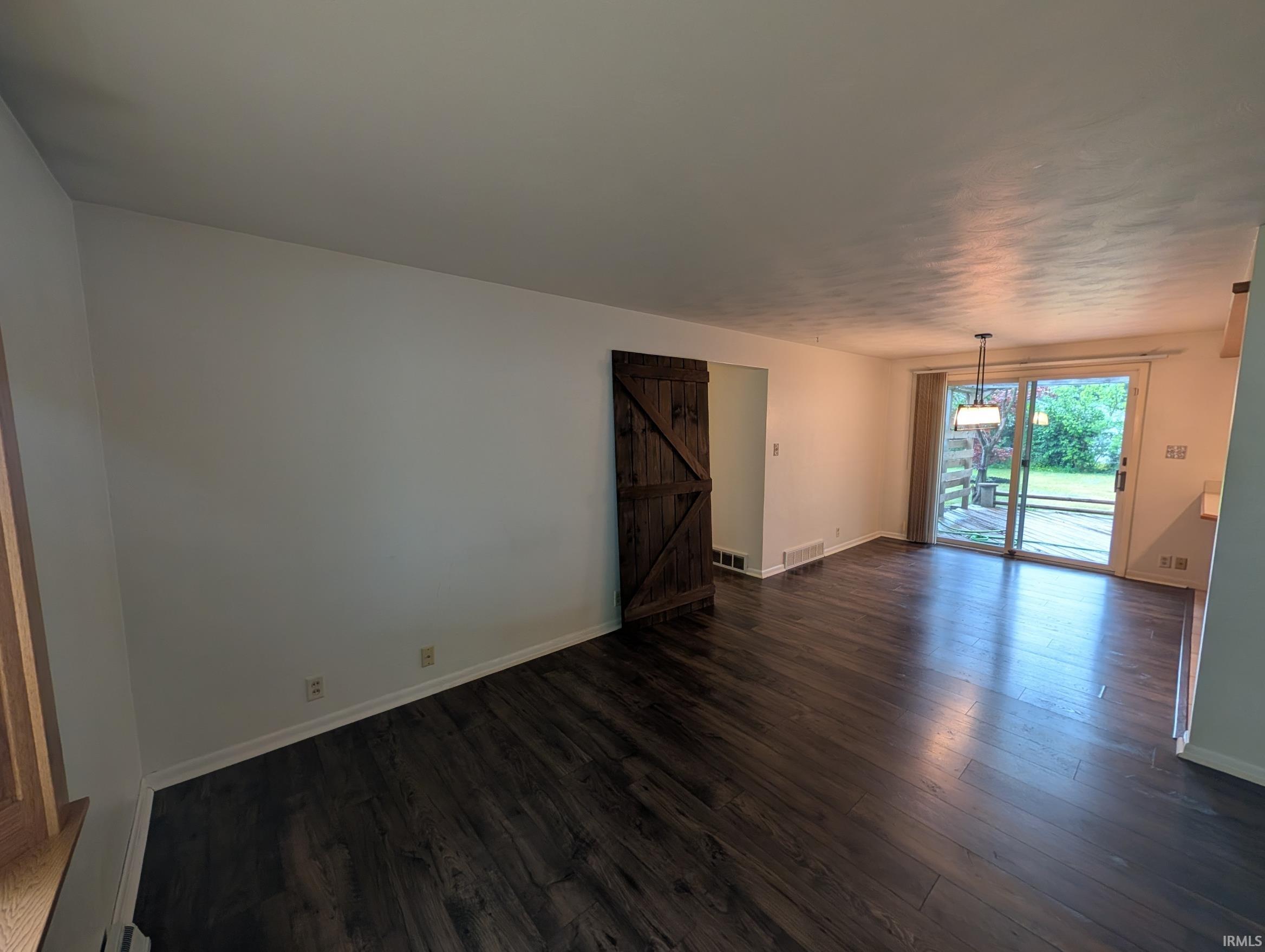 23039 Gardena Place Elkhart IN 46514