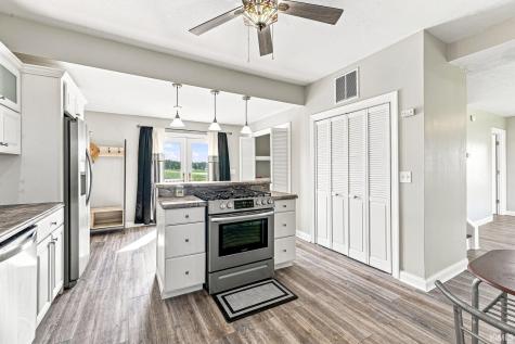 10520 E State Road 10 Highway Culver IN 46511