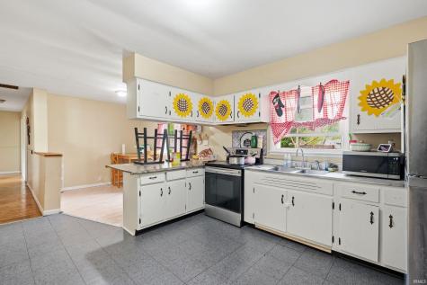 4305 N Glenwood Avenue Muncie IN 47304