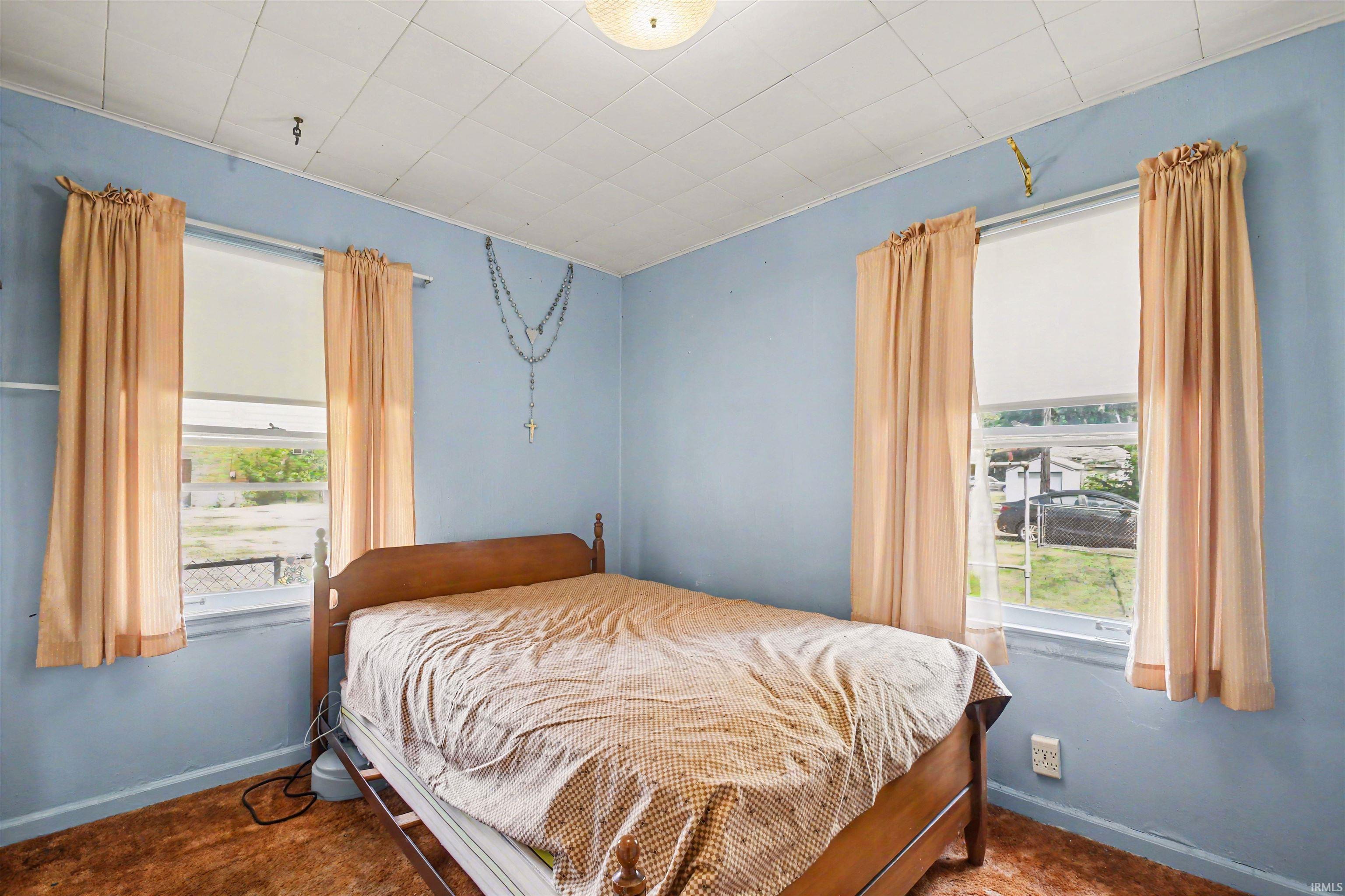 2109 Elwood Avenue South Bend IN 46628