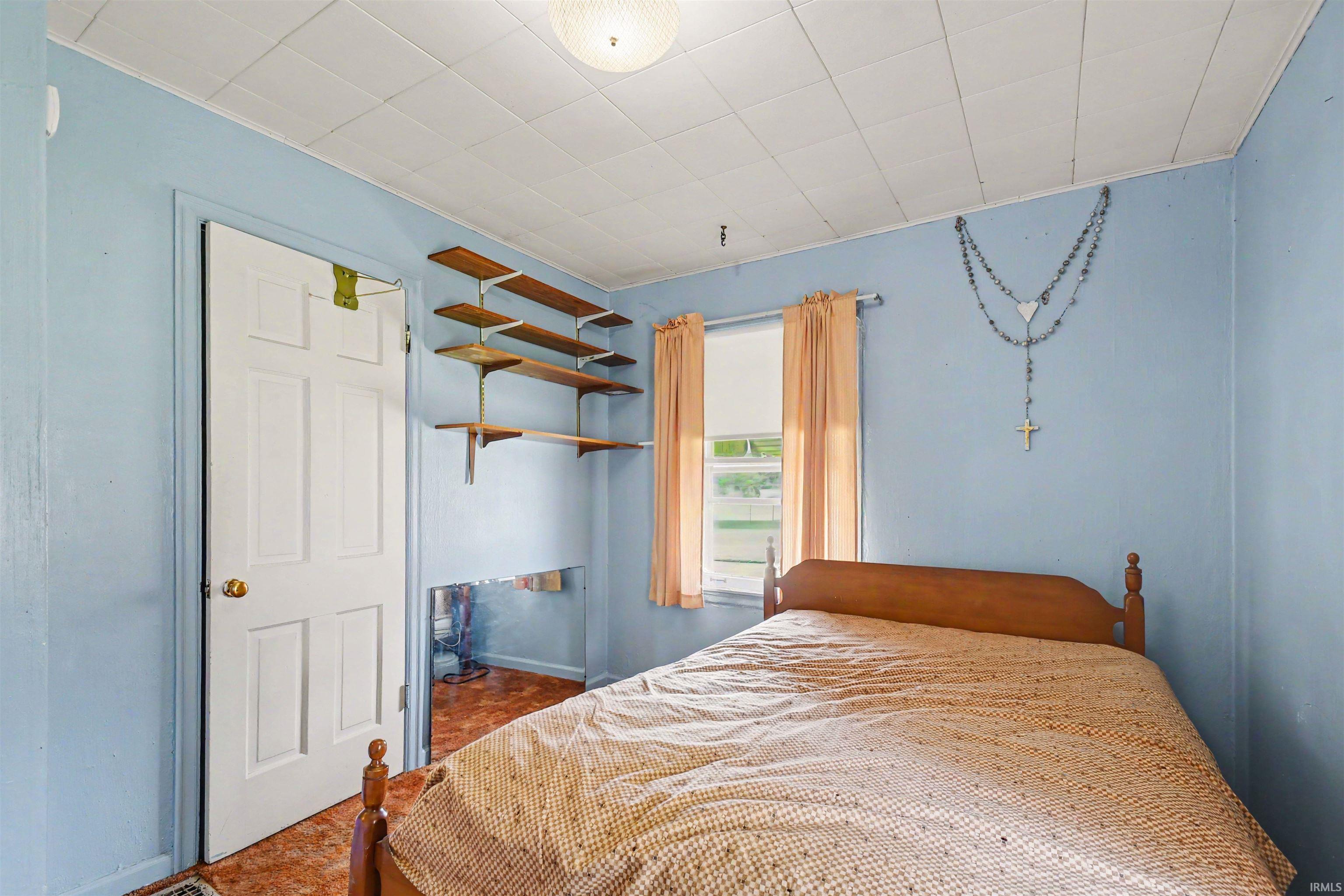 2109 Elwood Avenue South Bend IN 46628