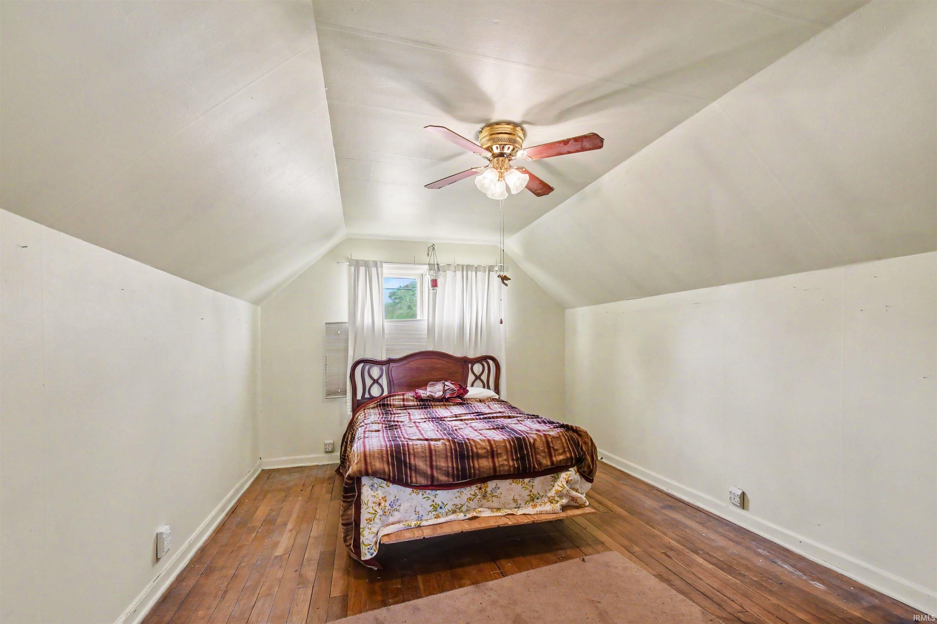 2109 Elwood Avenue South Bend IN 46628