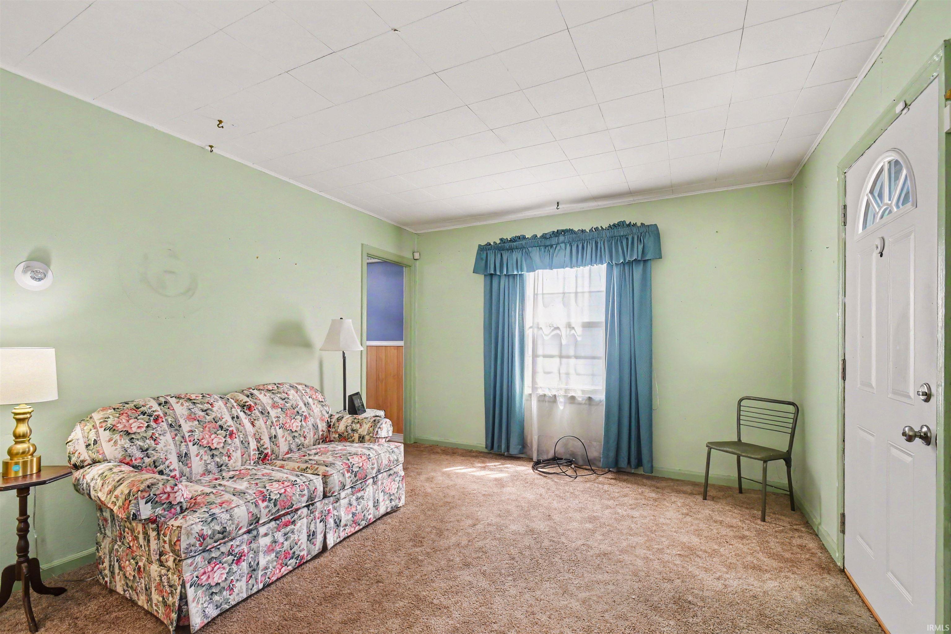 2109 Elwood Avenue South Bend IN 46628