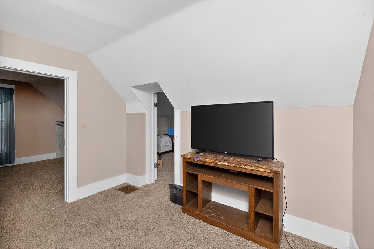 709 Emerson Street Goshen IN 46526