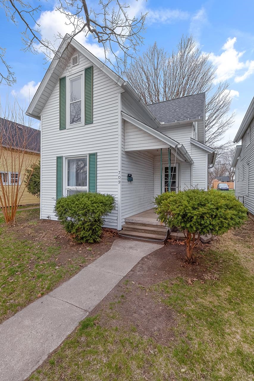 709 Emerson Street Goshen IN 46526