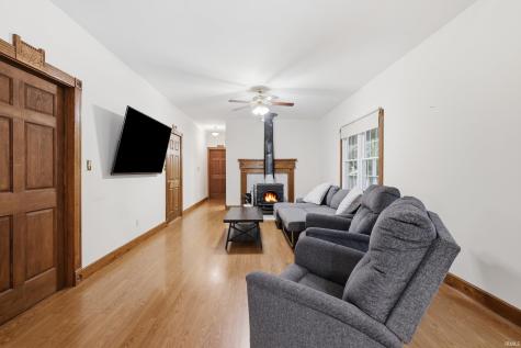 10804 E State Road 58 Bloomfield IN 47424