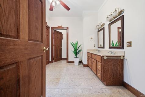10804 E State Road 58 Bloomfield IN 47424