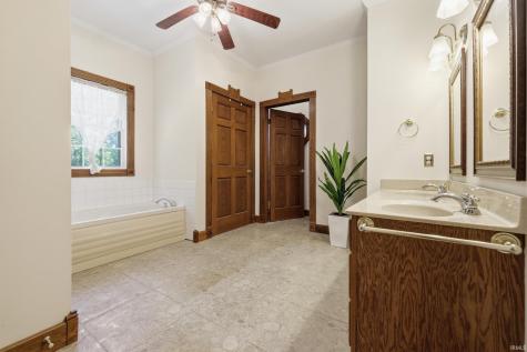 10804 E State Road 58 Bloomfield IN 47424