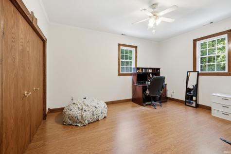 10804 E State Road 58 Bloomfield IN 47424