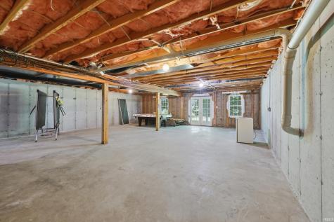 10804 E State Road 58 Bloomfield IN 47424