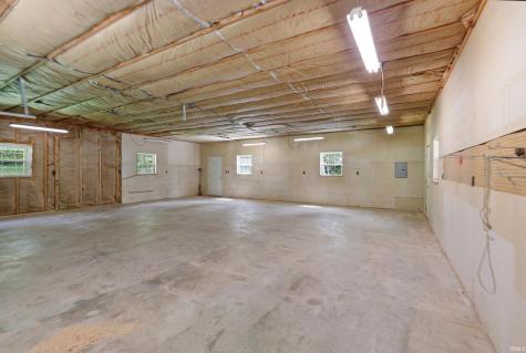 10804 E State Road 58 Bloomfield IN 47424