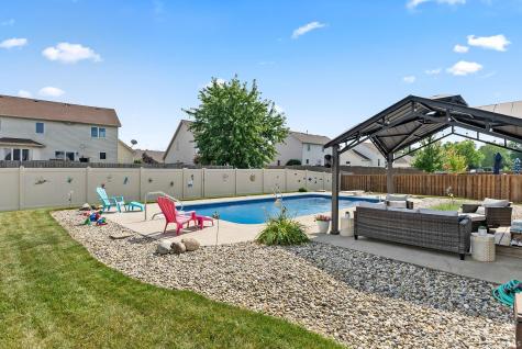 2613 Creeping Phlox Cove Fort Wayne IN 46818