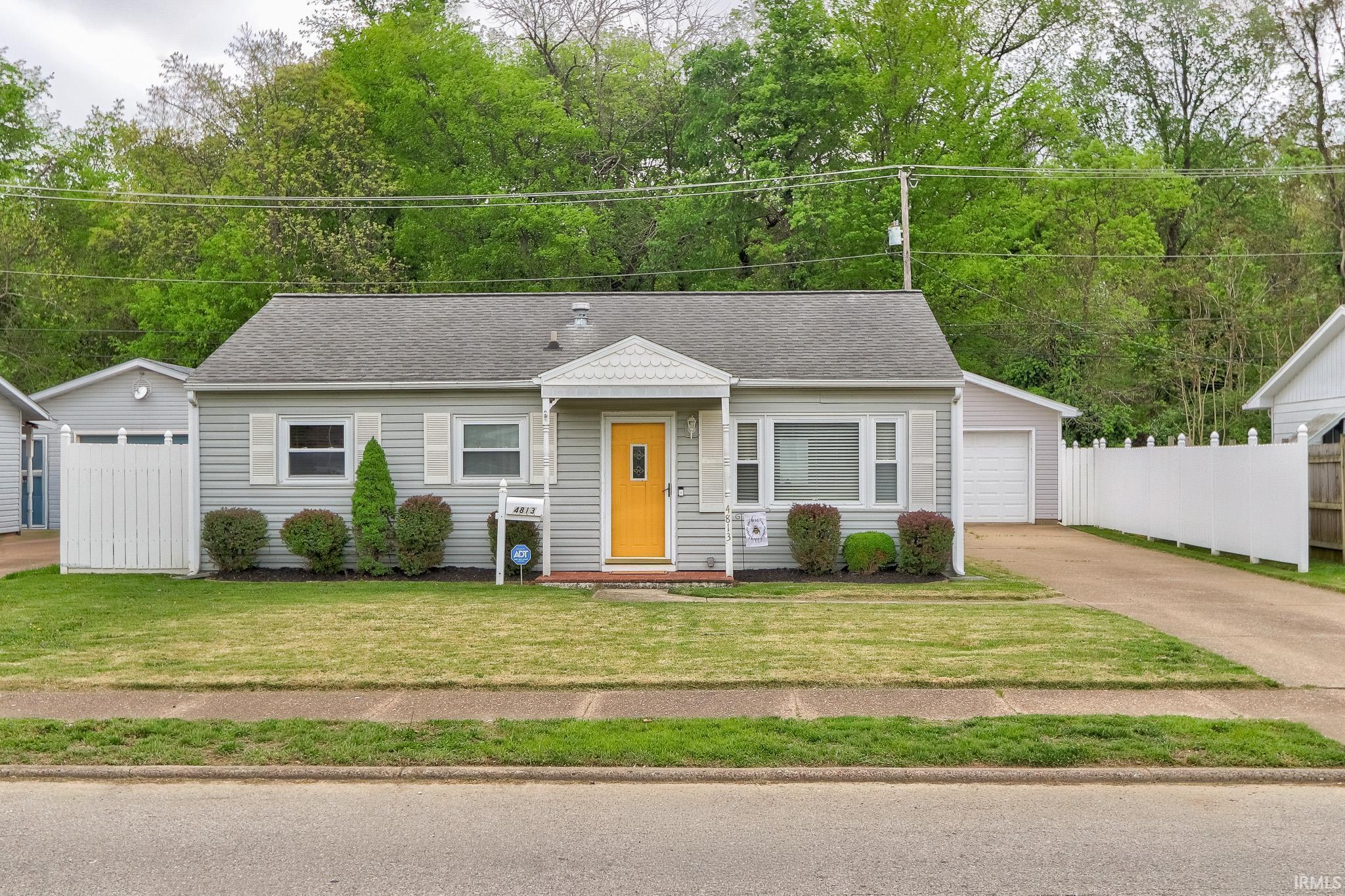4813 Stratford Road Evansville IN 47710