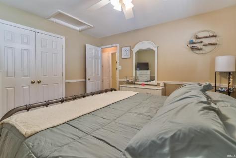 4813 Stratford Road Evansville IN 47710