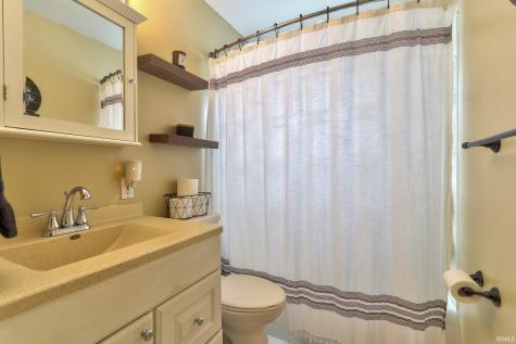 4813 Stratford Road Evansville IN 47710