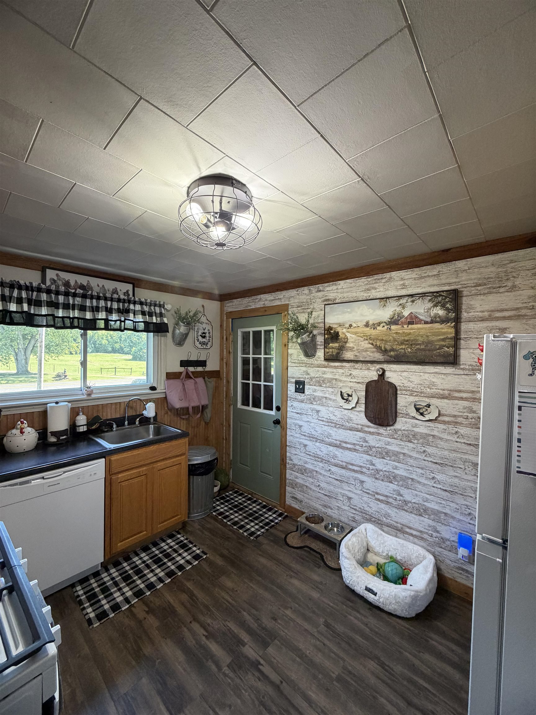 17692 Lincoln Highway Plymouth IN 46563