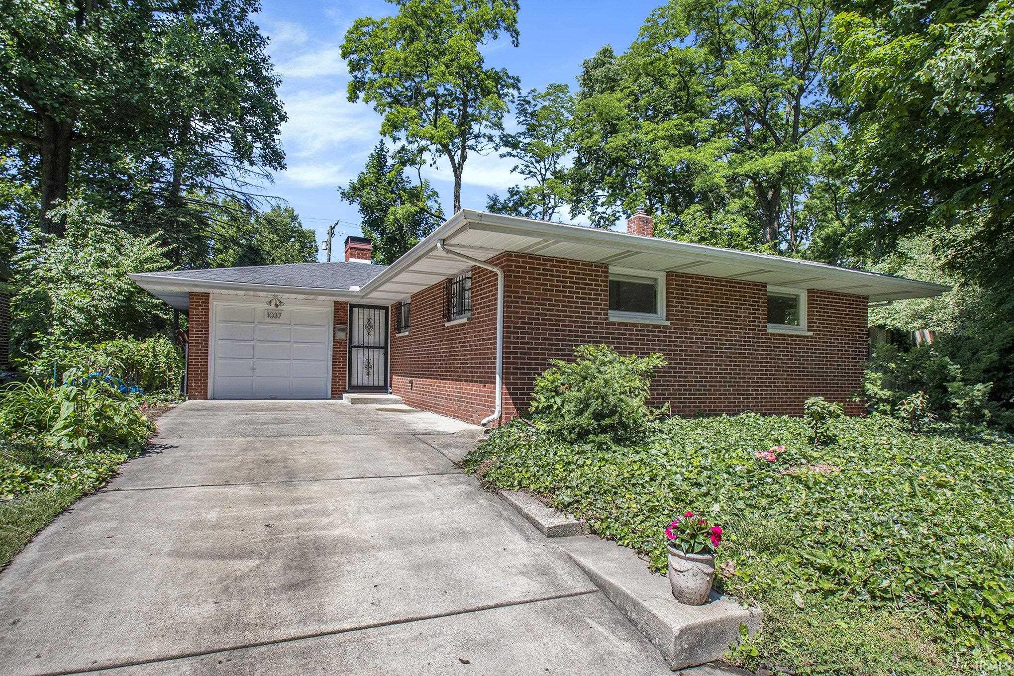 South Bend IN, 1037 Niles Avenue