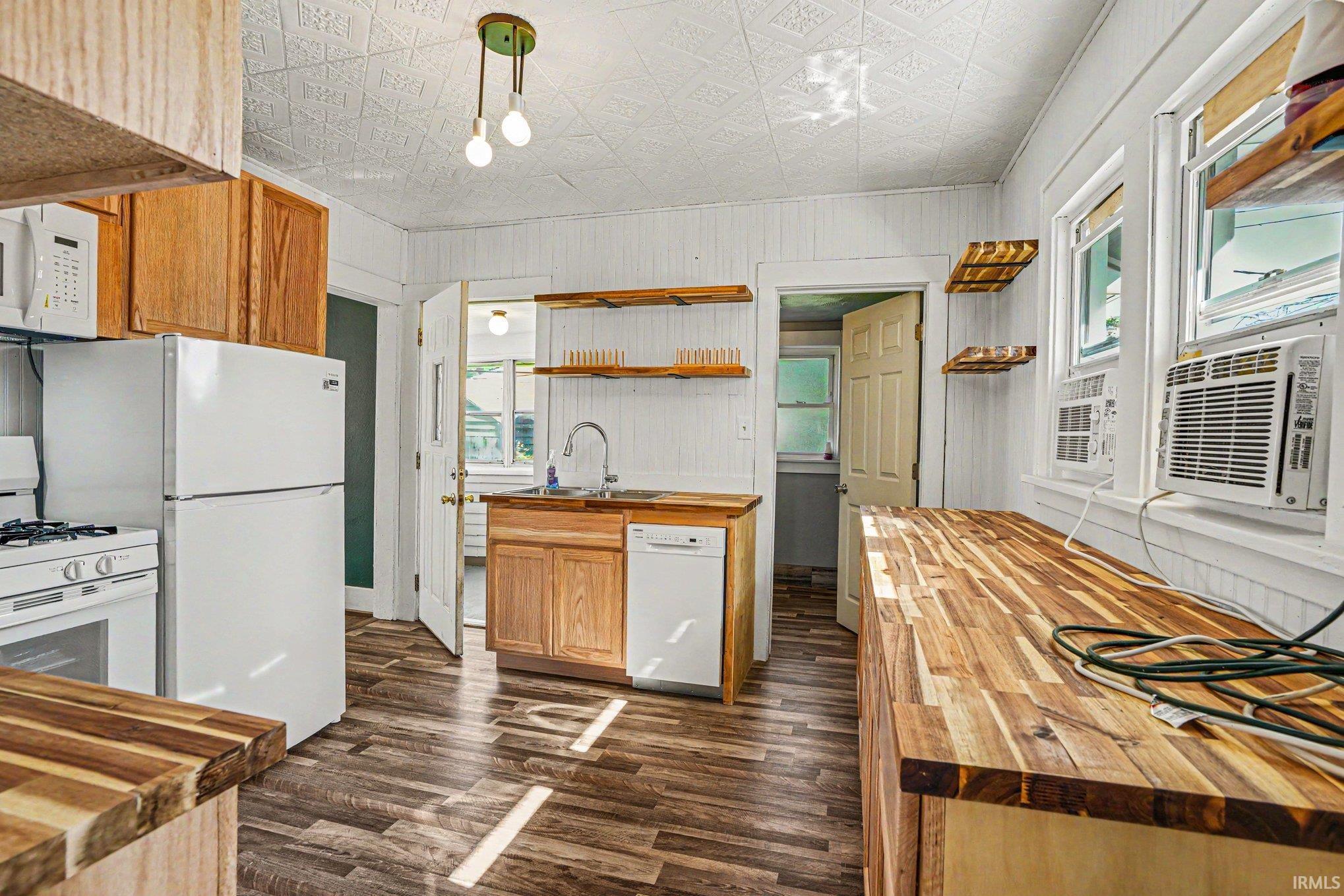 606 W 6th Street Mishawaka IN 46544