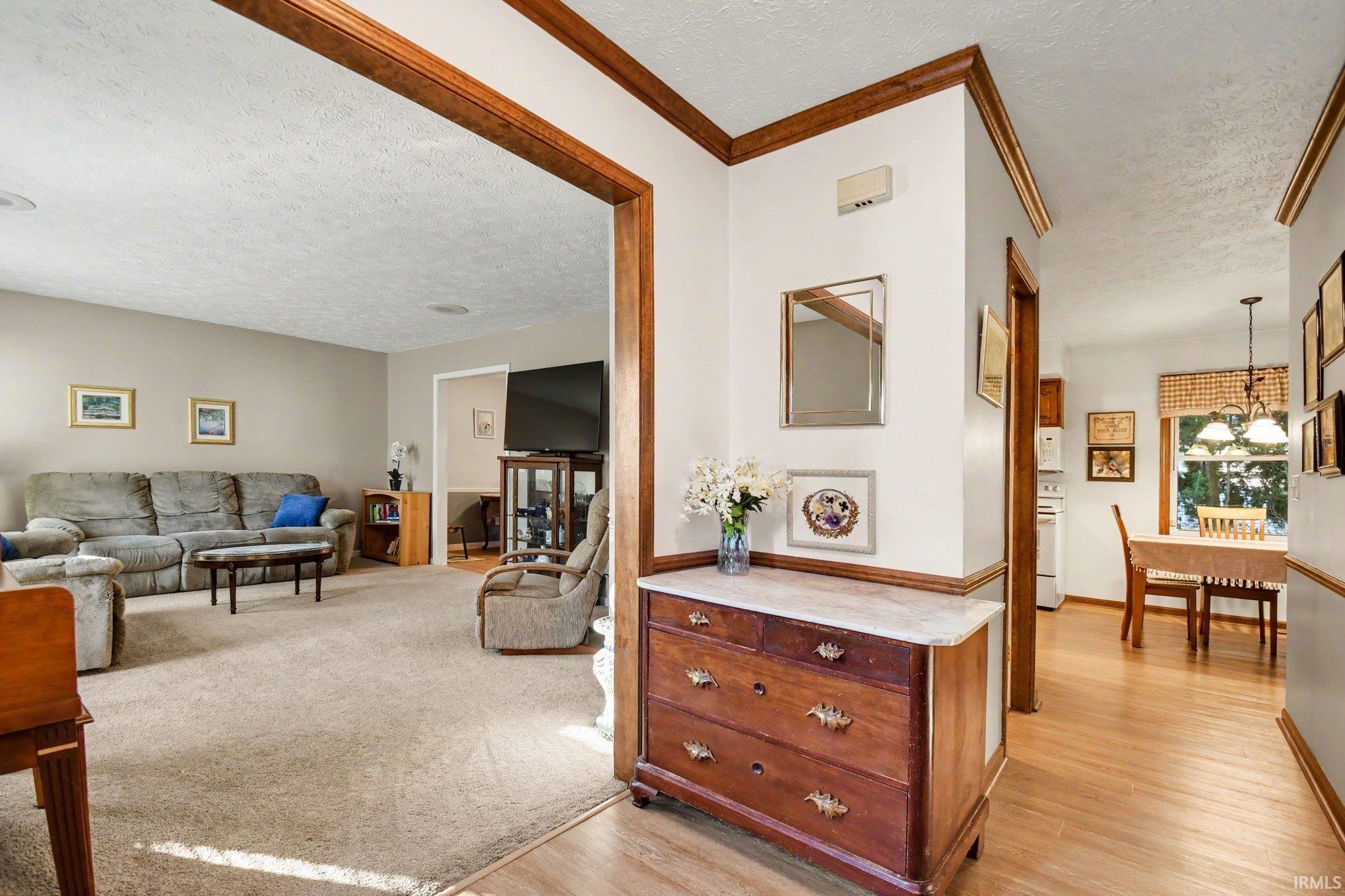 2717 Belknap Lane Mishawaka IN 46544