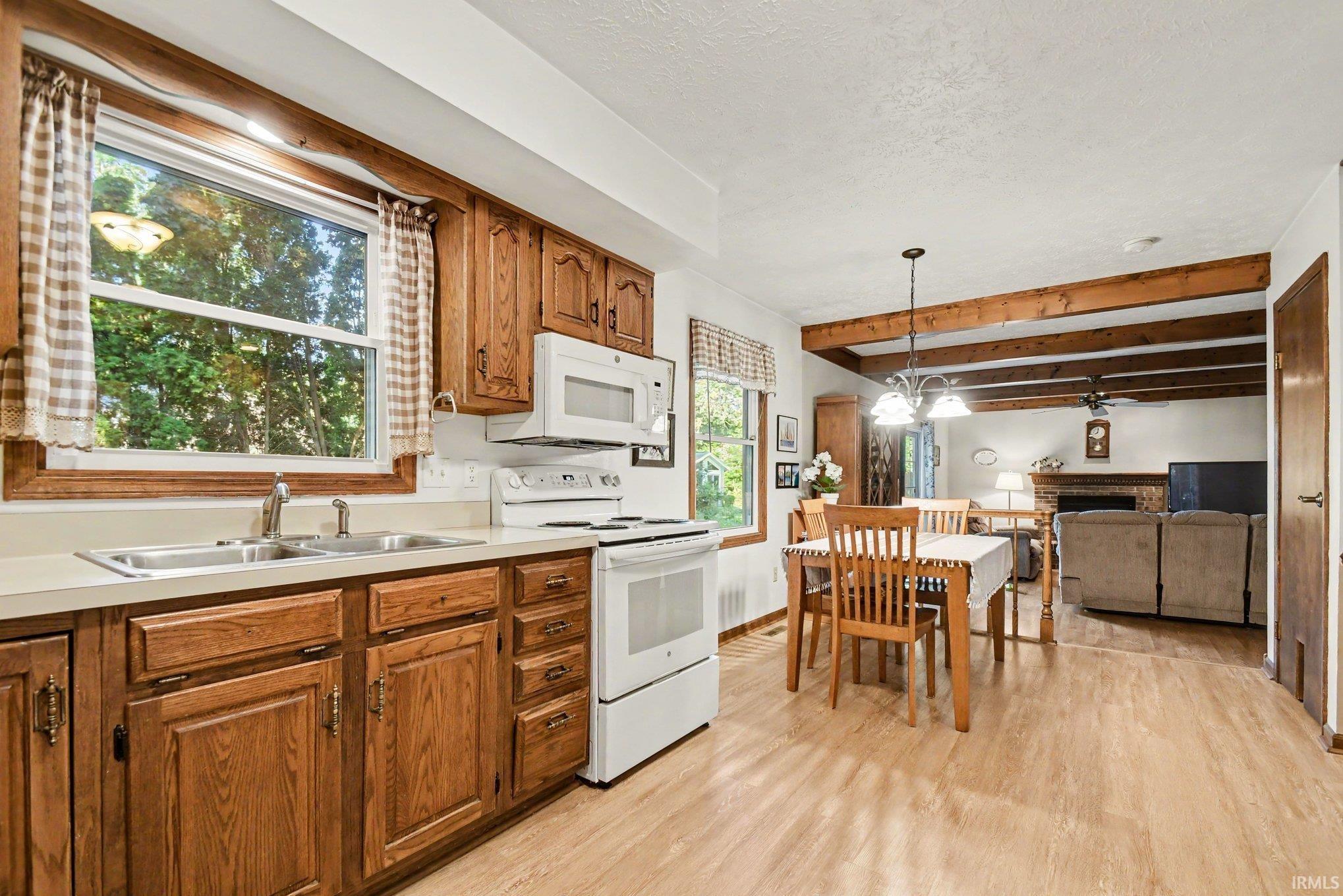 2717 Belknap Lane Mishawaka IN 46544