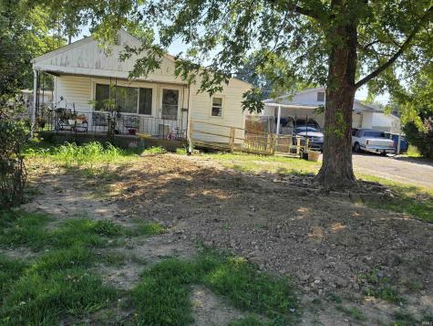 1602 S Luick Avenue Muncie IN 47302