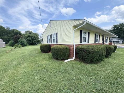 586 S 4th Street Orleans IN 47452