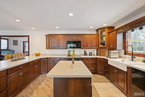 3520 S 500 Bringhurst IN 46913