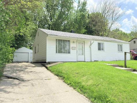 1002 Amhurst Avenue South Bend IN 46614