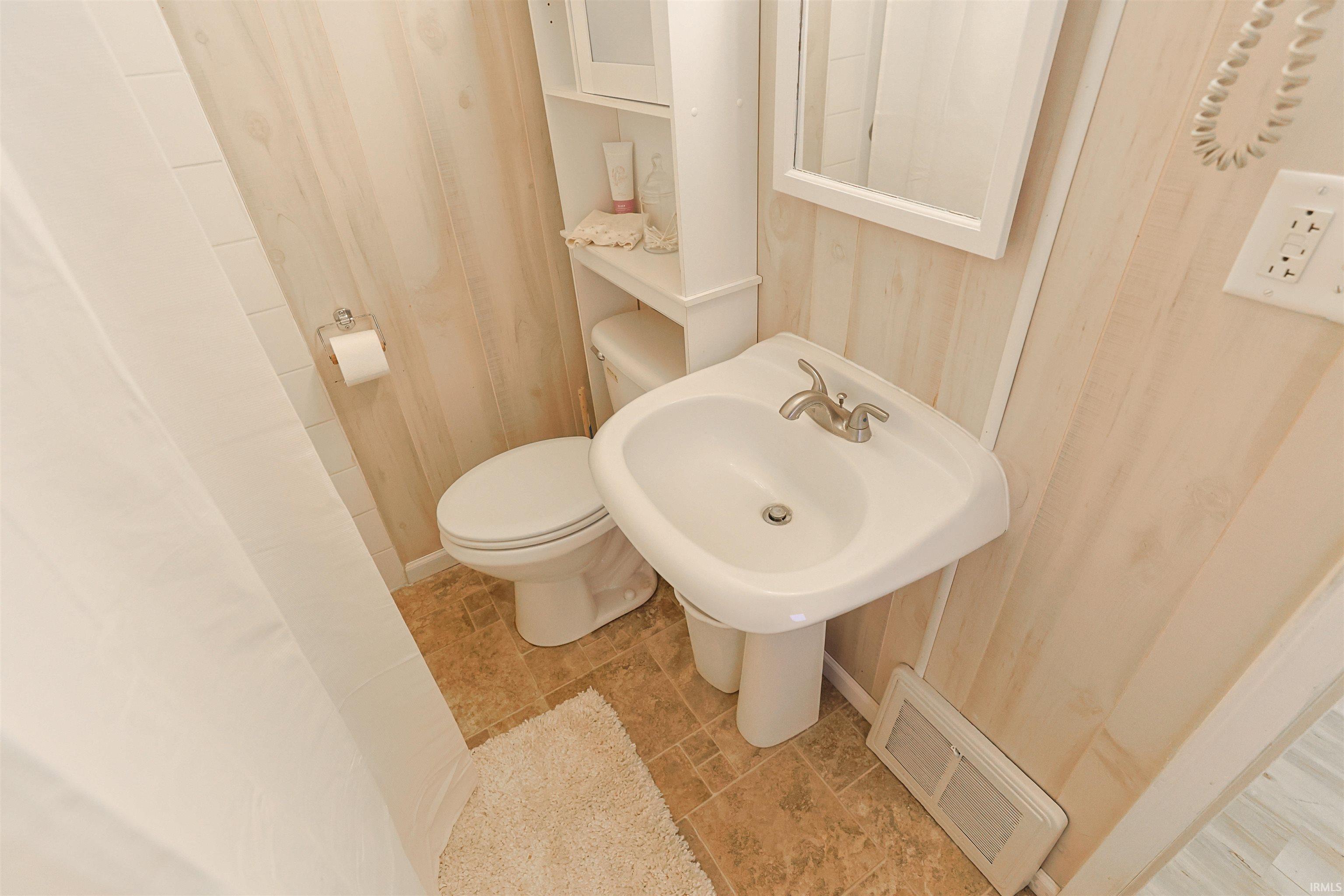 140 Oakside Avenue Mishawaka IN 46544