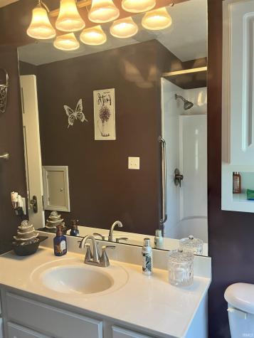 1703 Mcdowell Road Vincennes IN 47591