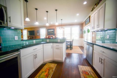 5753 N Golf Course Road Bicknell IN 47512