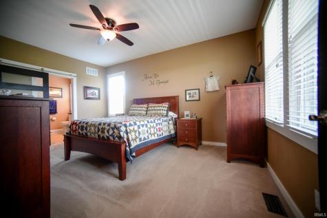 5753 N Golf Course Road Bicknell IN 47512