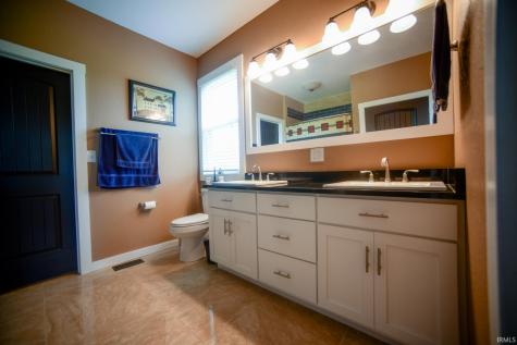 5753 N Golf Course Road Bicknell IN 47512