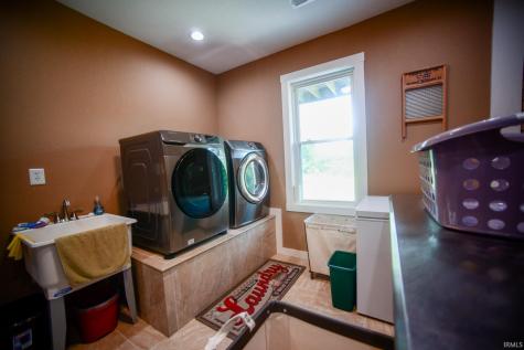 5753 N Golf Course Road Bicknell IN 47512