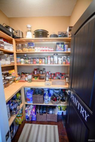 5753 N Golf Course Road Bicknell IN 47512