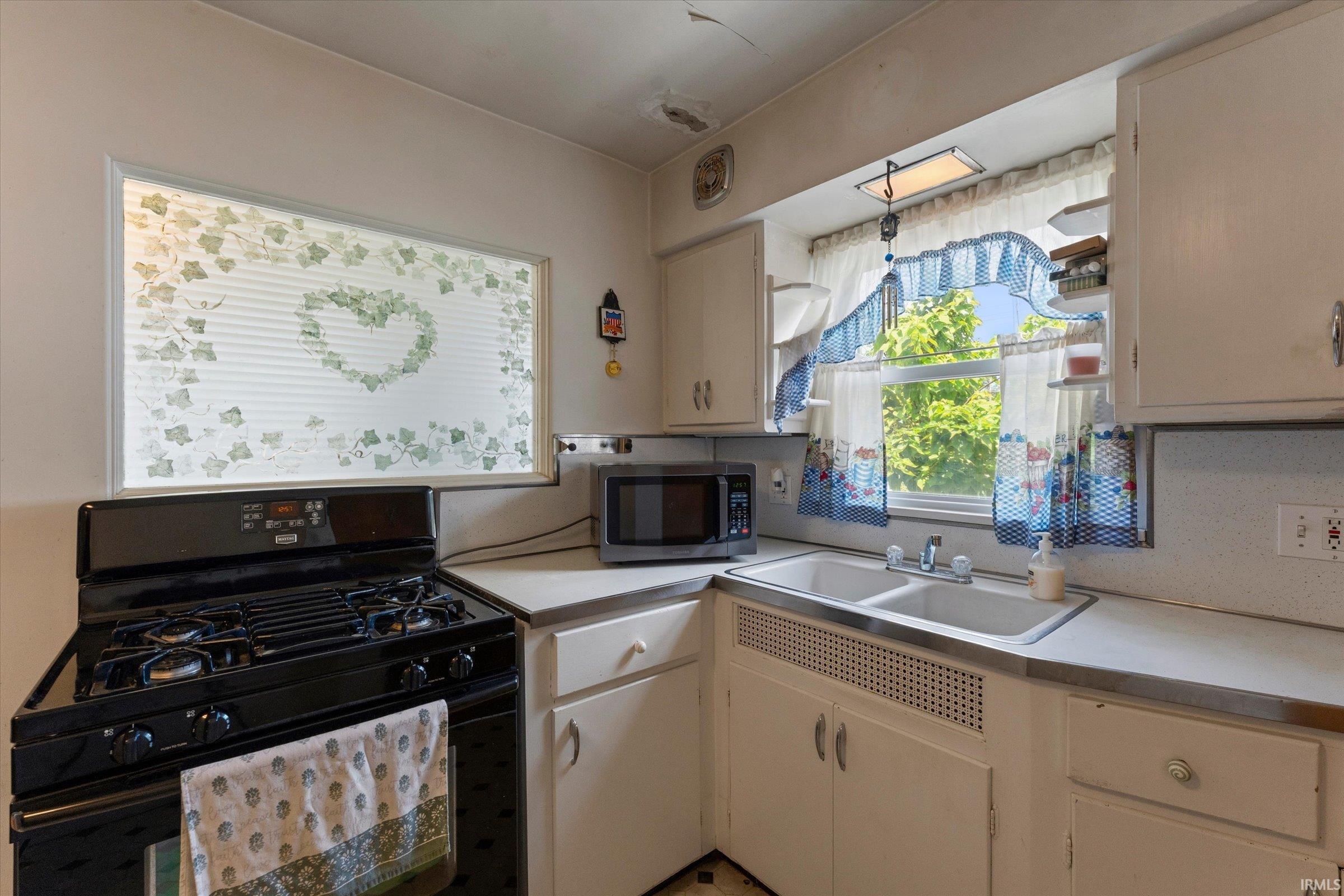 3317 Mishawaka Avenue South Bend IN 46615