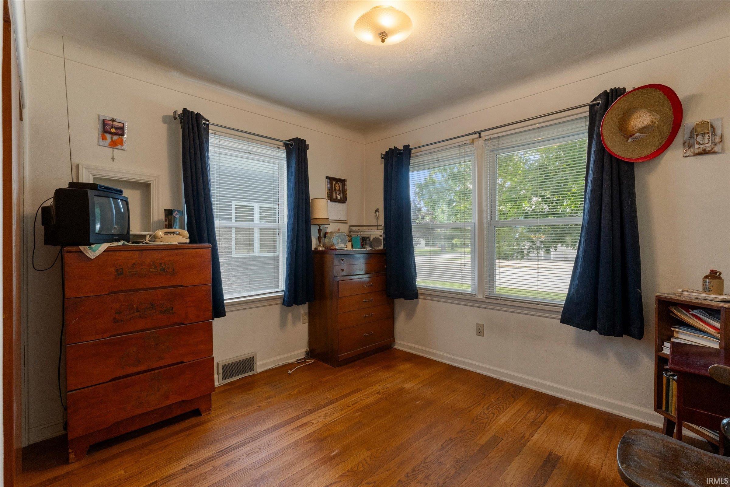 3317 Mishawaka Avenue South Bend IN 46615