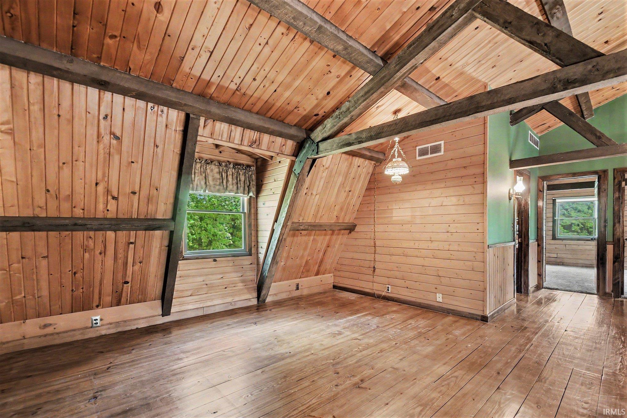 14727 County Road 108 Middlebury IN 46540