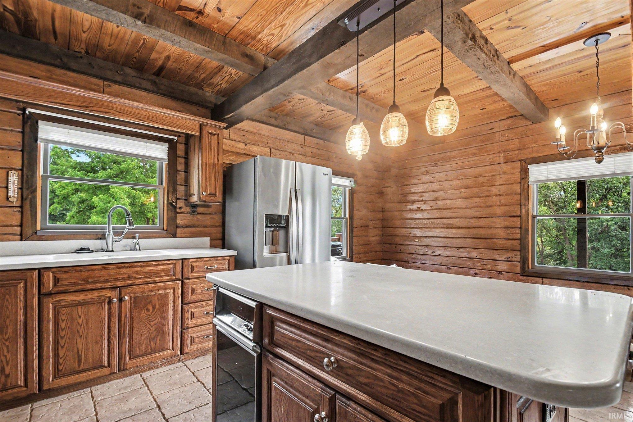14727 County Road 108 Middlebury IN 46540