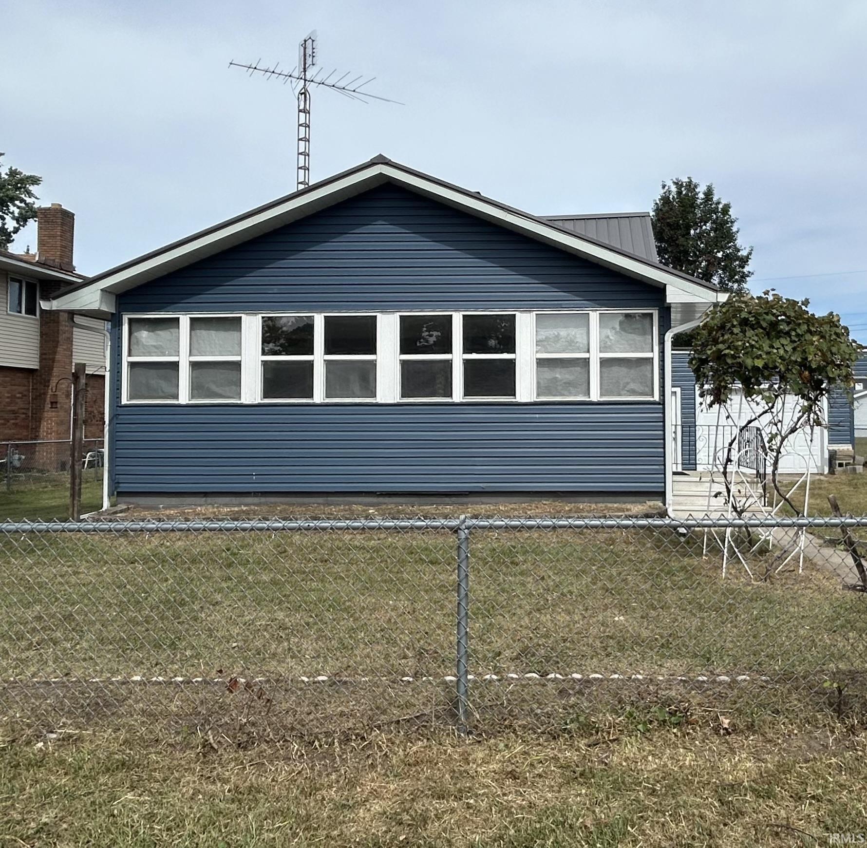 305 W New York Street Knox IN 46534
