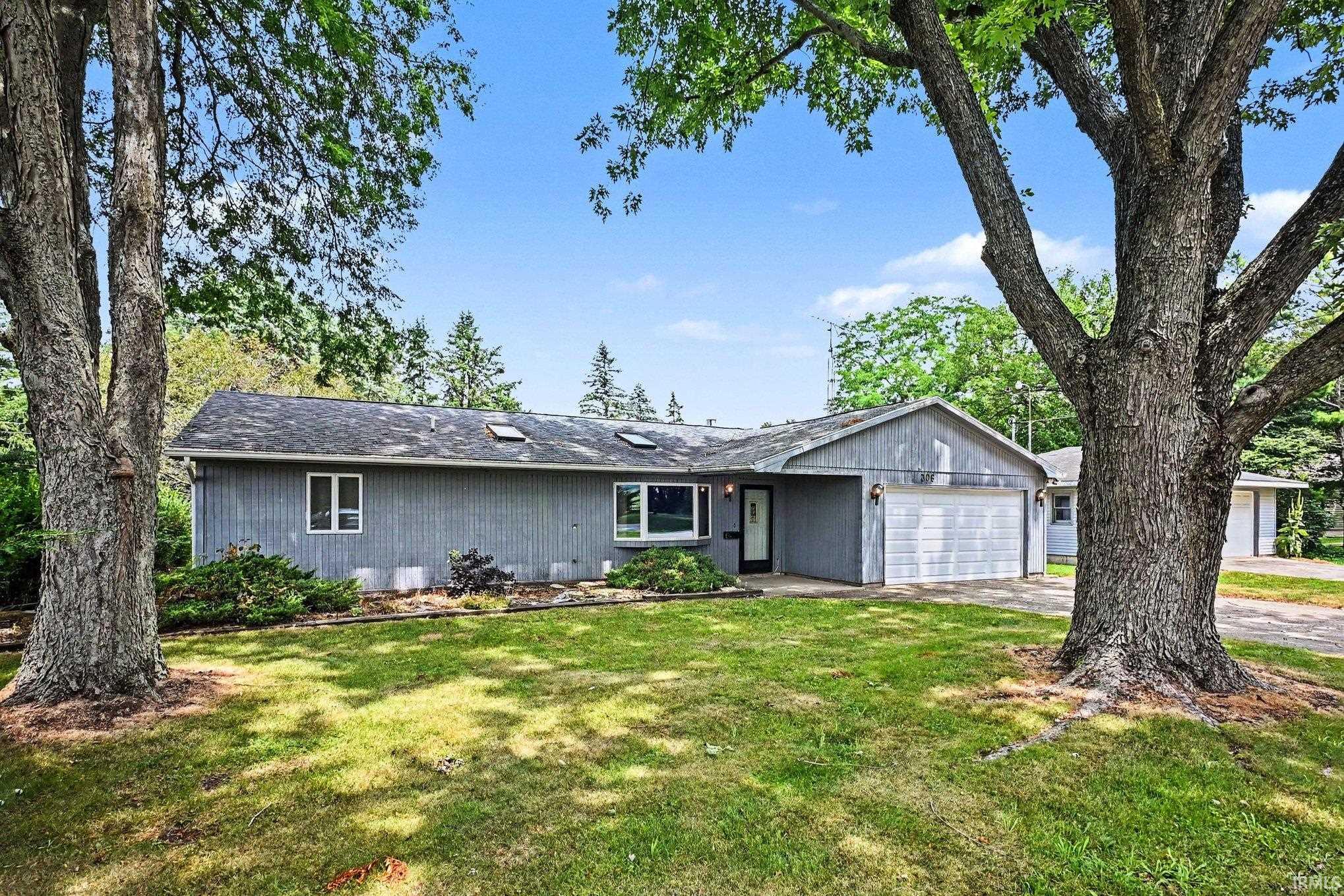 306 E Tulip Tree Drive Warsaw IN 46580