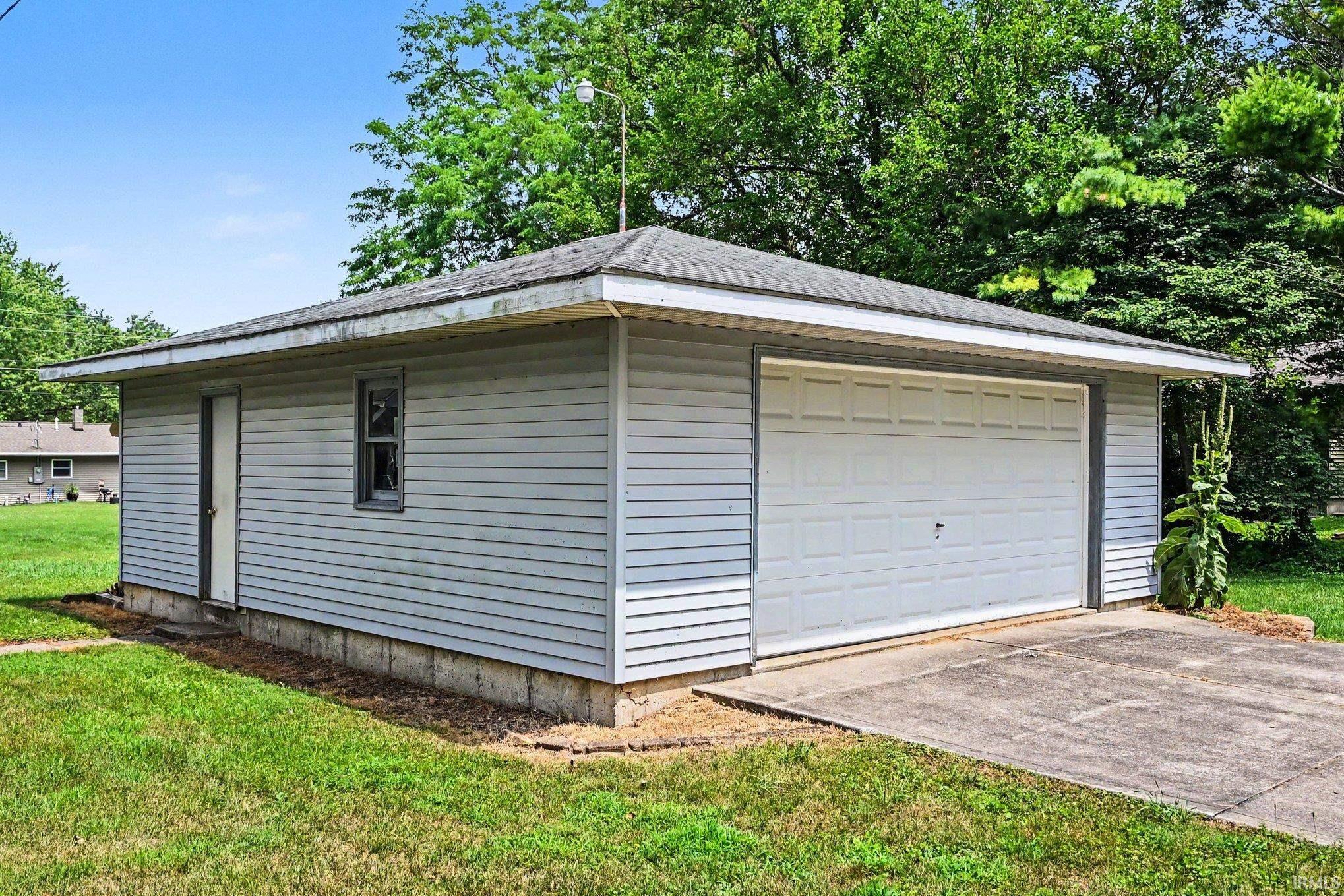 306 E Tulip Tree Drive Warsaw IN 46580