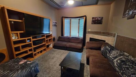 1160 Poplar Street Huntington IN 46750
